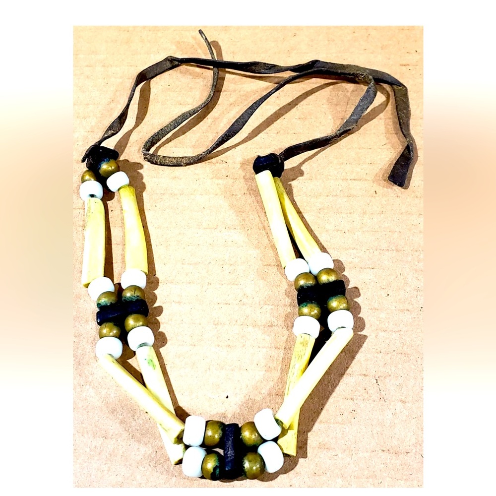 Vintage Old Buffalo Bones Glass Beads Native American Indian Choker Necklace